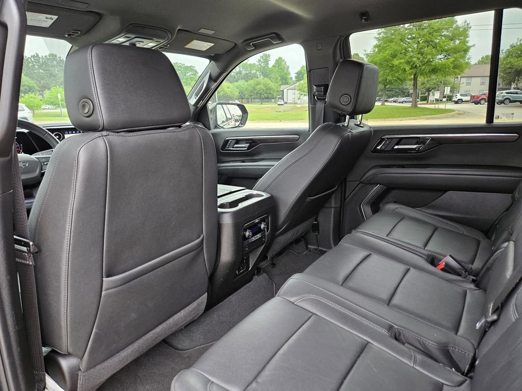 Used 2025 Chevrolet Tahoe Z71 AWD/4WD image 35