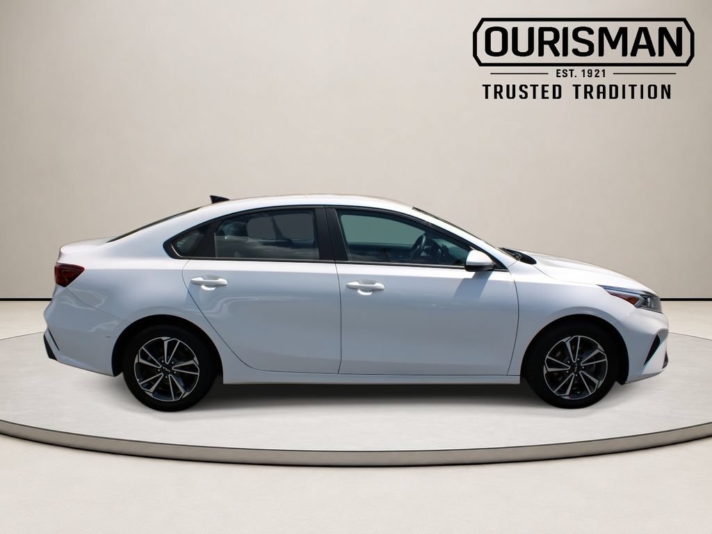 Used 2023 Kia Forte LXS FWD image 10