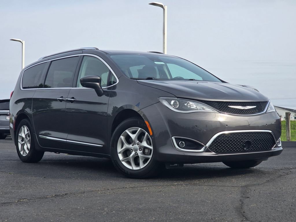 Used 2020 Chrysler Pacifica Touring-L Plus w/ Tire & Wheel Group FWD 360° Tour