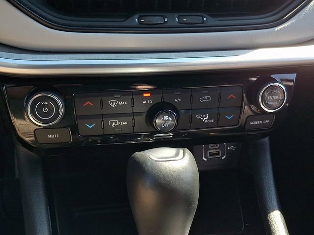 Used 2025 Jeep Compass Limited AWD/4WD image 16