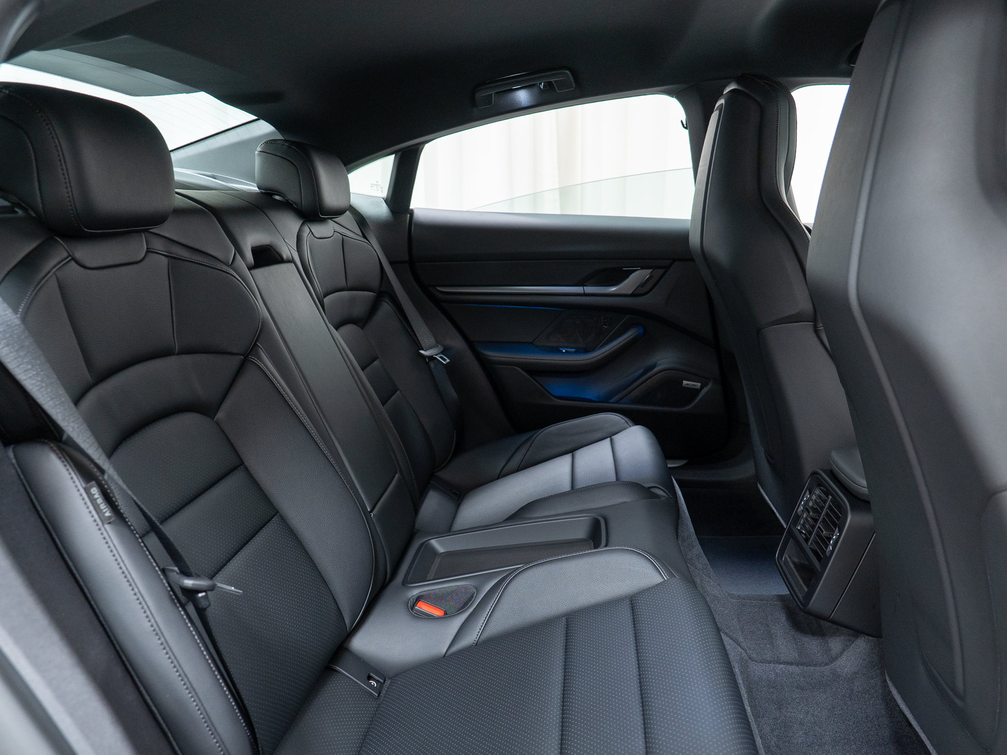 New 2026 Porsche Taycan 4S AWD/4WD image 28