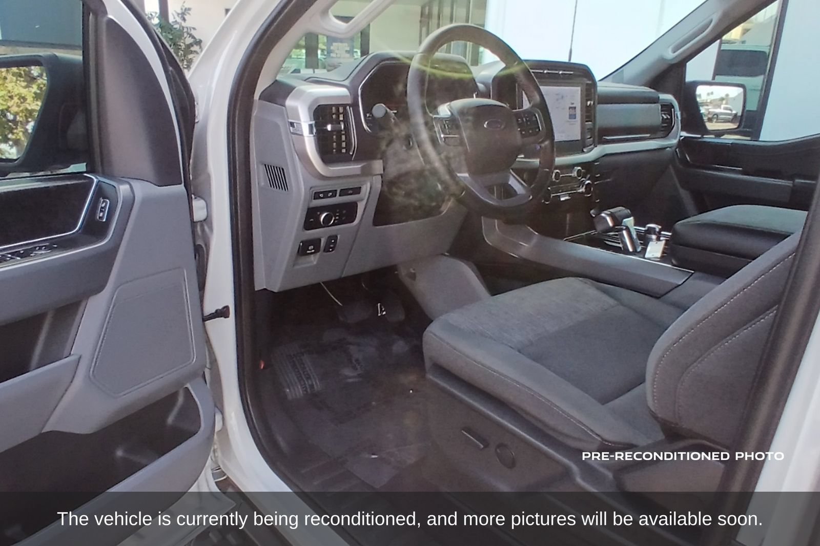 Used 2023 Ford F150 Lightning XLT AWD/4WD image 12