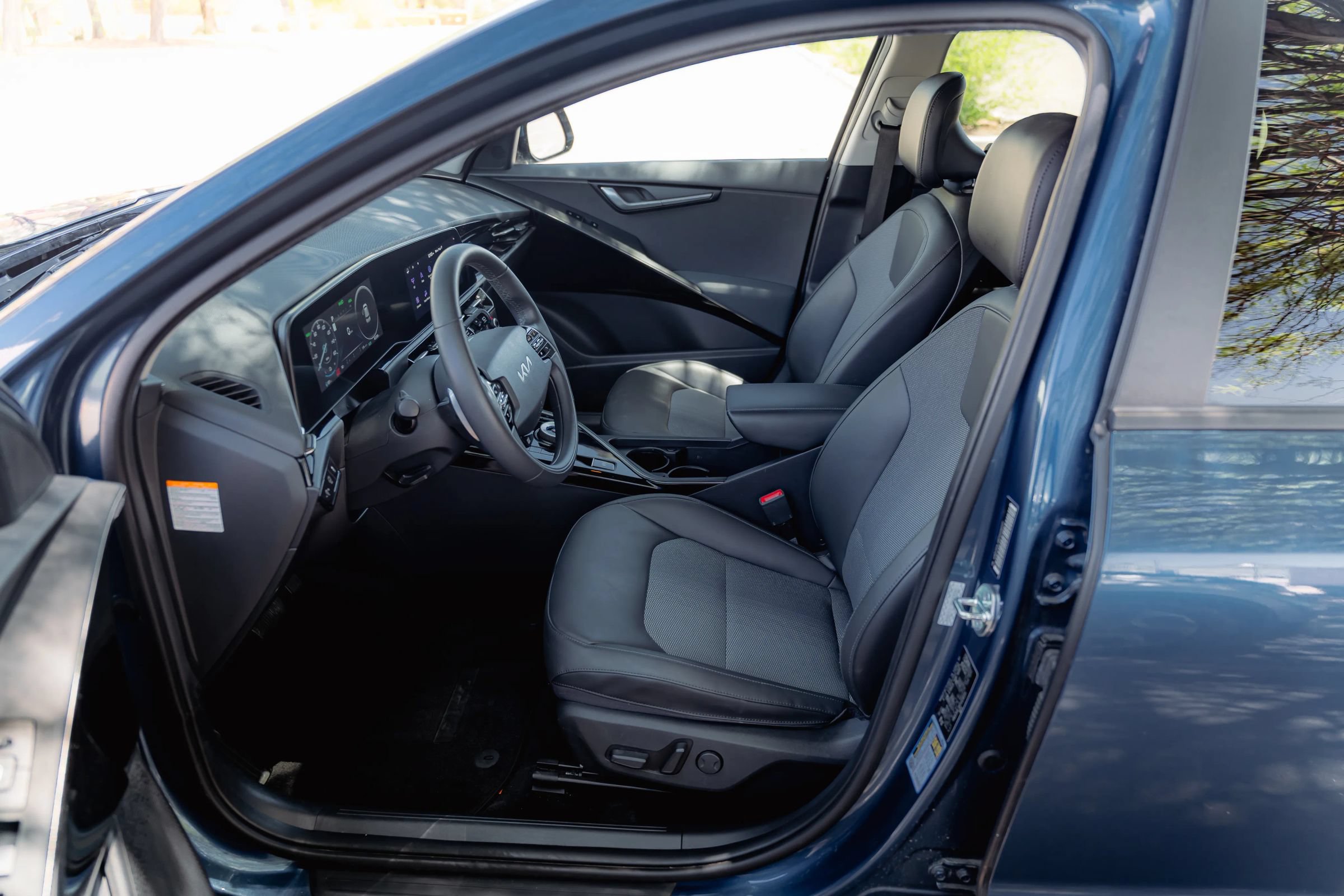 Used 2023 Kia Niro Wind FWD image 35