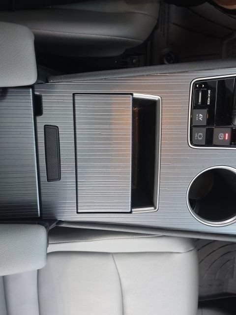 Used 2026 Toyota Sienna XLE FWD image 27