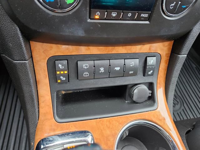 Used 2008 Buick Enclave CXL w/ Entertainment Package #3 image 29