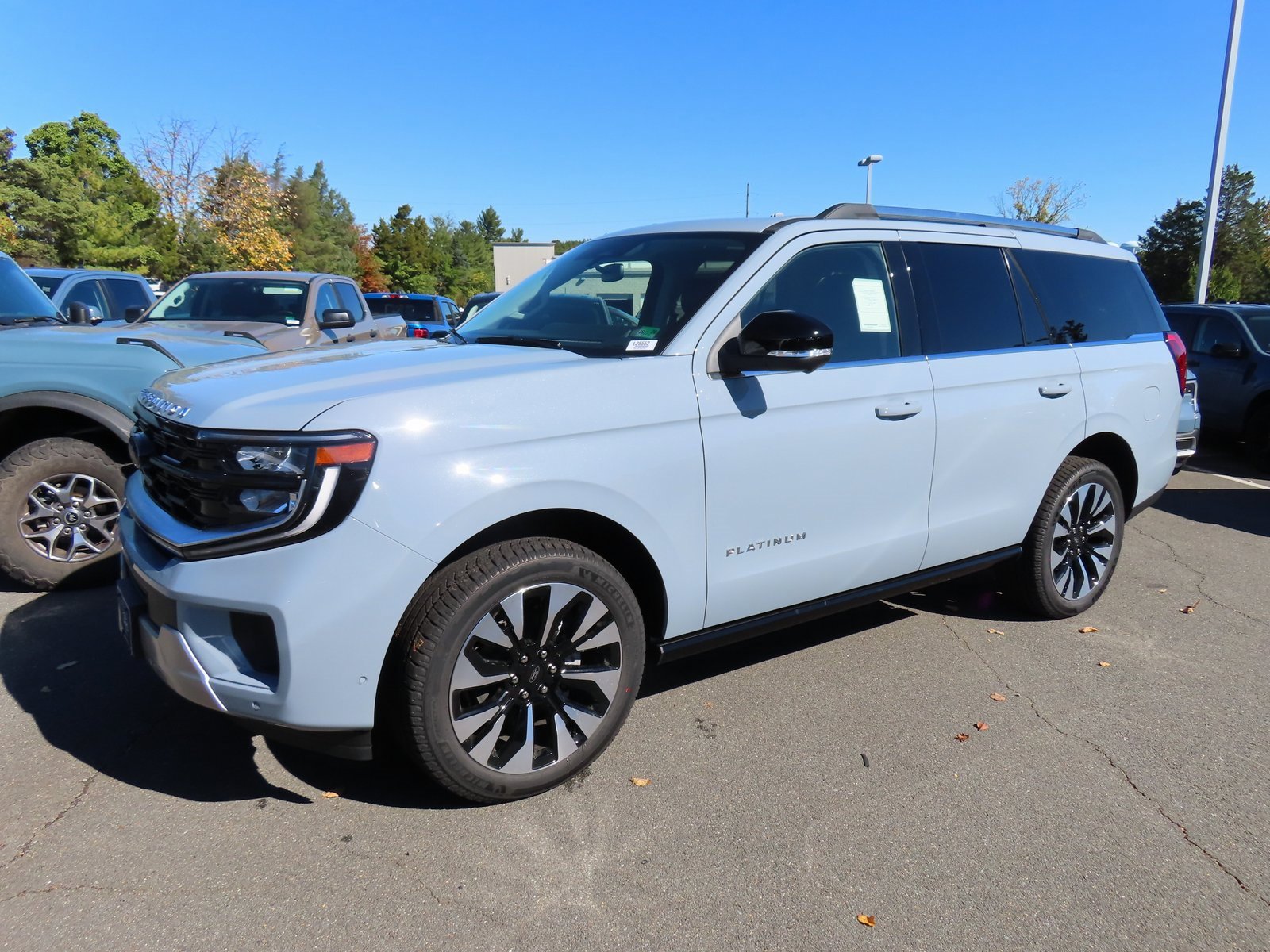 New 2025 Ford Expedition Platinum w/ Driver's Package image 3