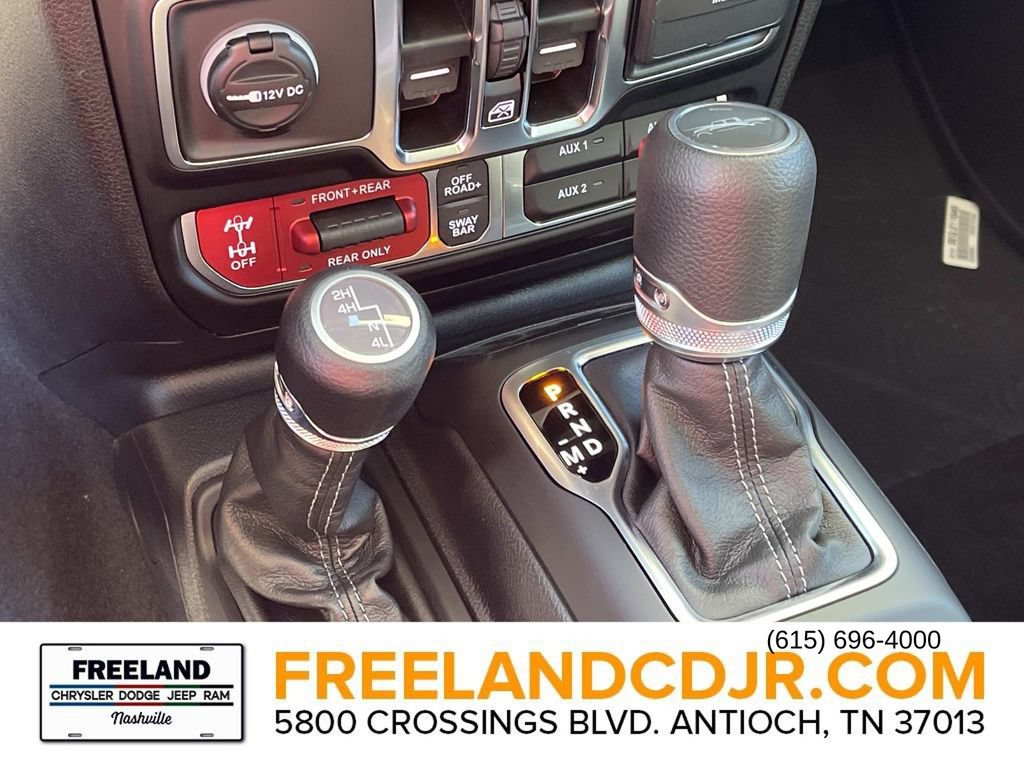 New 2025 Jeep Gladiator Rubicon w/ Convenience Group AWD/4WD image 21