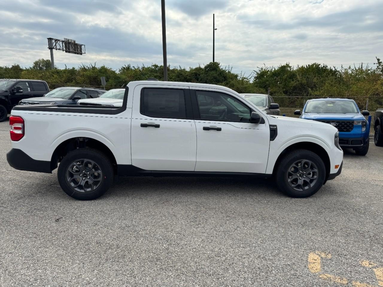 New 2025 Ford Maverick XLT w/ XLT Luxury Package image 2