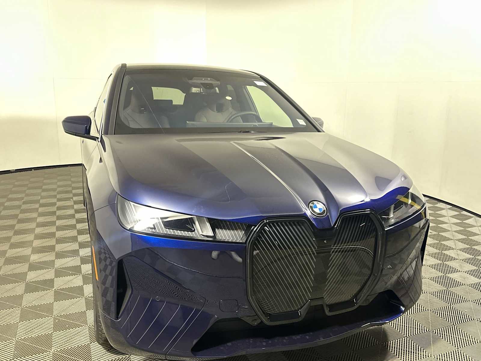 New 2026 BMW iX xDrive60 image 6