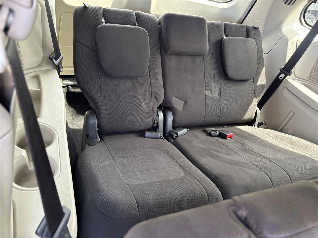Used 2012 Dodge Grand Caravan SXT w/ UConnect Hands-Free Group FWD image 14