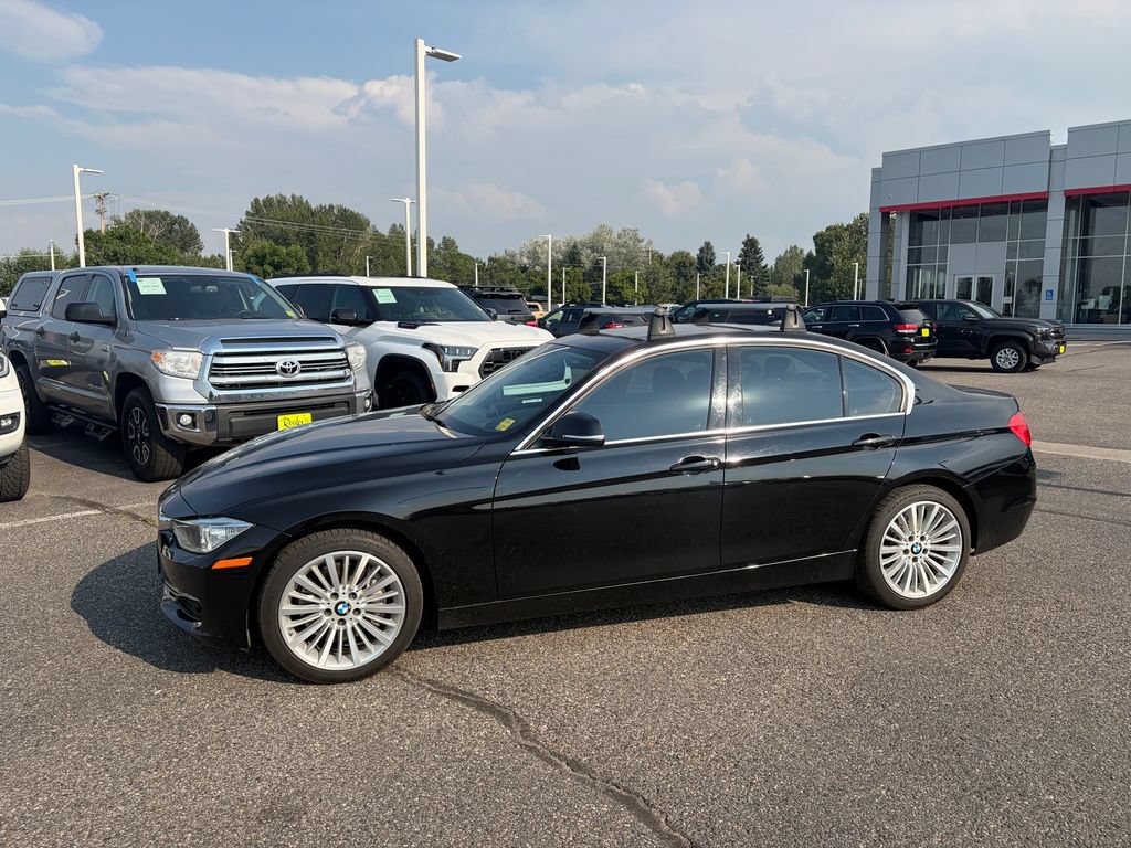 Used 2013 BMW 335i xDrive Sedan AWD/4WD image 2