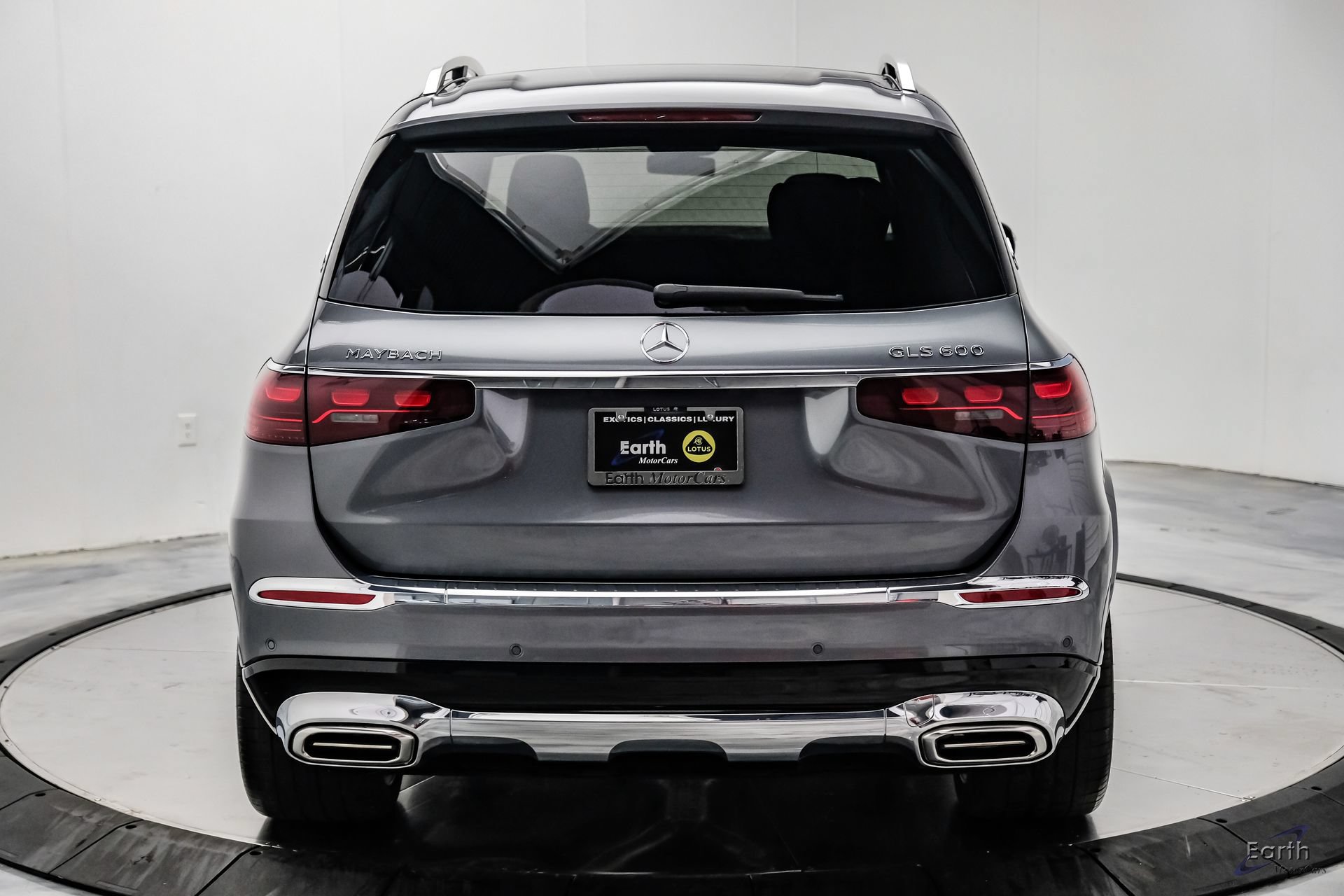Used 2024 Mercedes-Benz Maybach GLS 600 4MATIC image 16