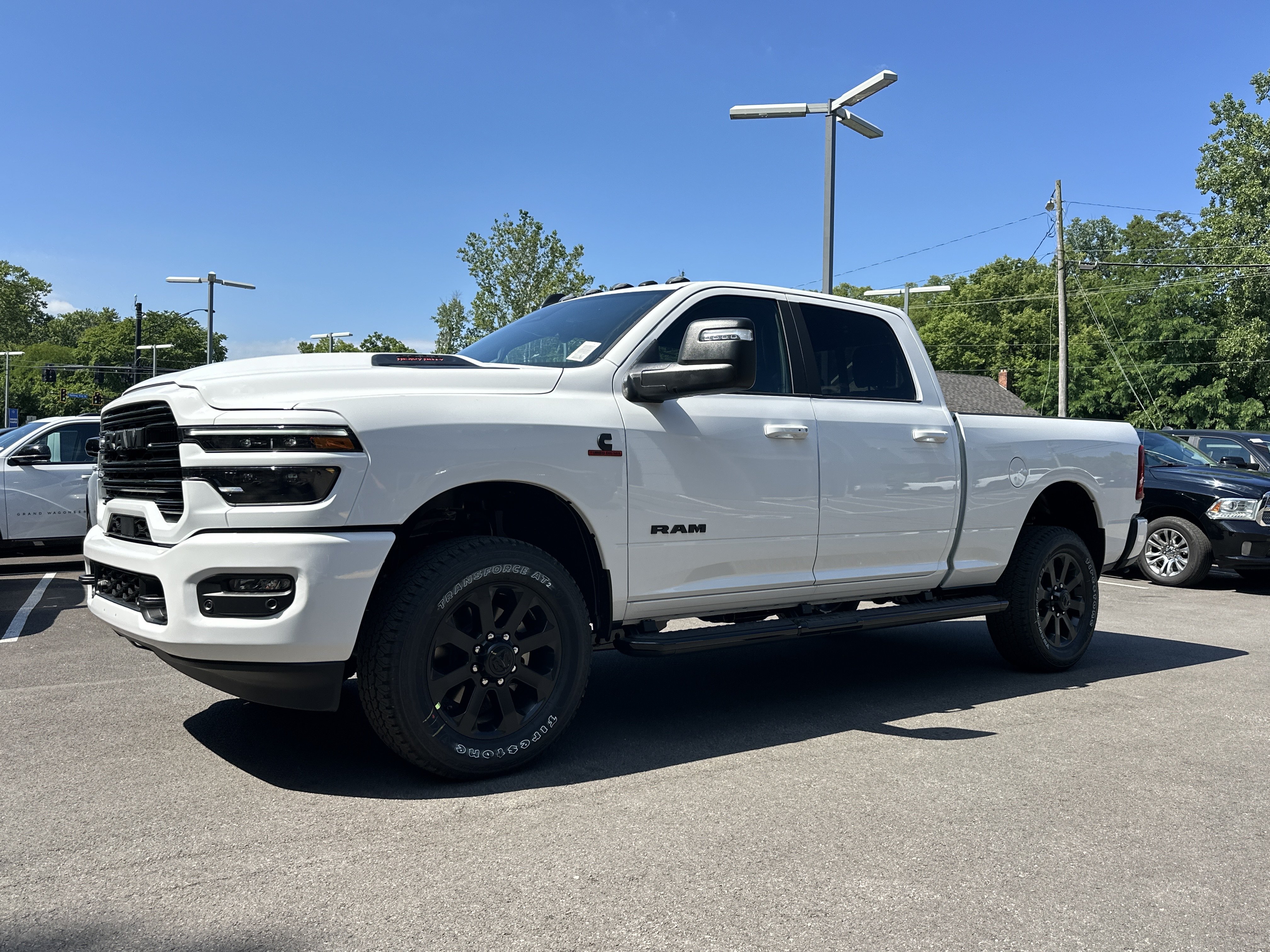 New 2026 RAM 2500 Laramie AWD/4WD image 23