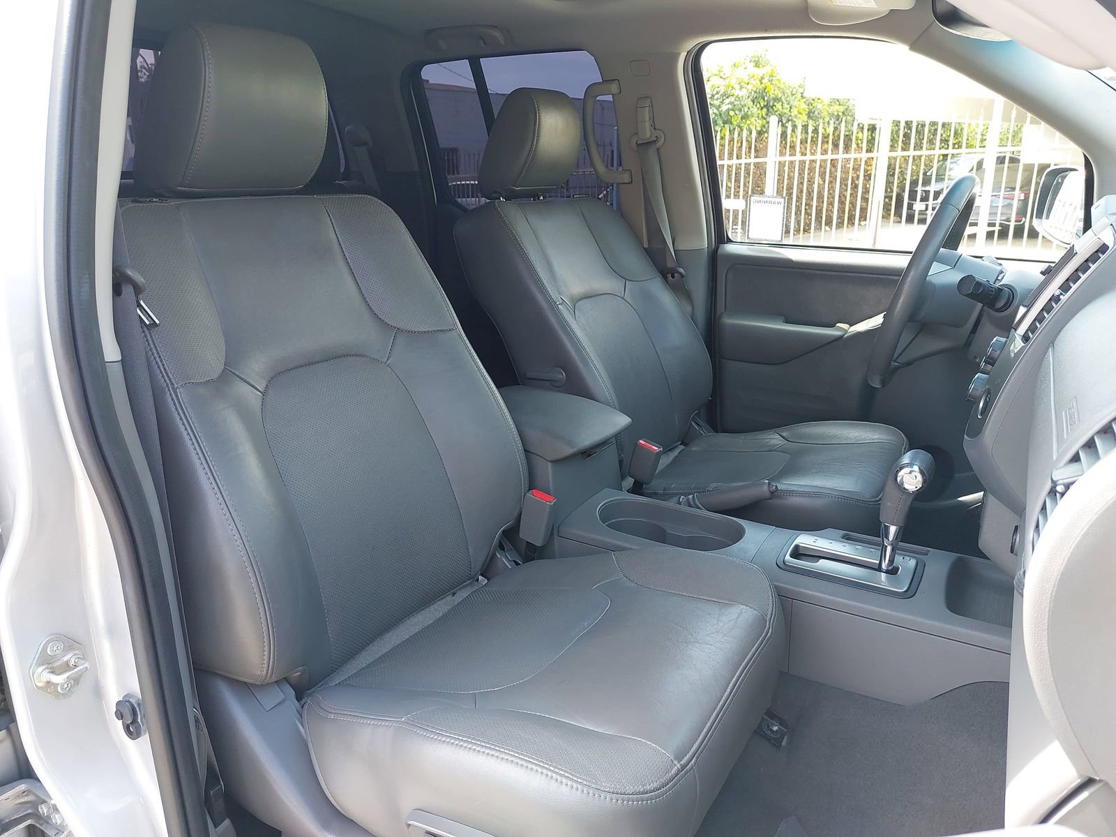 Used 2019 Nissan Frontier SL RWD image 10
