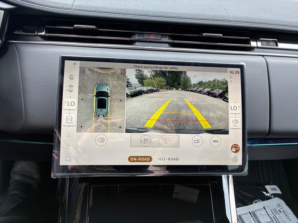 New 2026 Land Rover Range Rover Sport SE AWD/4WD image 19