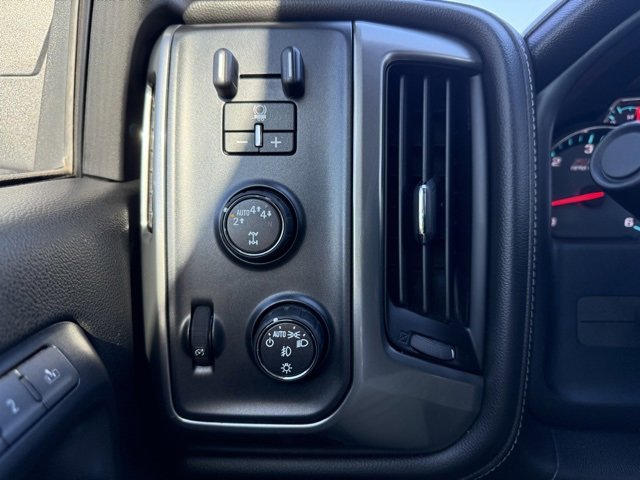 Used 2018 Chevrolet Silverado 1500 LTZ Z71 w/ Redline Edition image 20