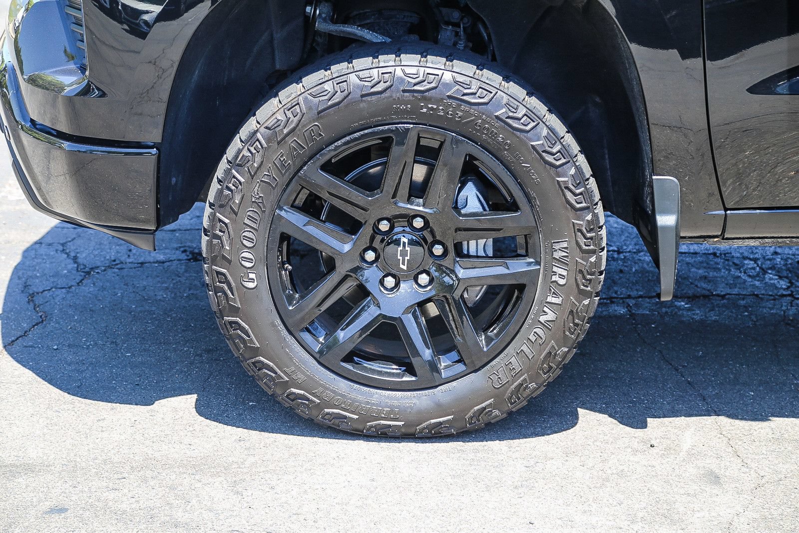 Used 2024 Chevrolet Silverado 1500 LT Trail Boss w/ LT Trail Boss Premium Package AWD/4WD image 9