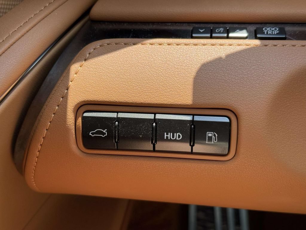 Used 2022 Lexus LC 500 Convertible w/ Touring Package RWD image 23