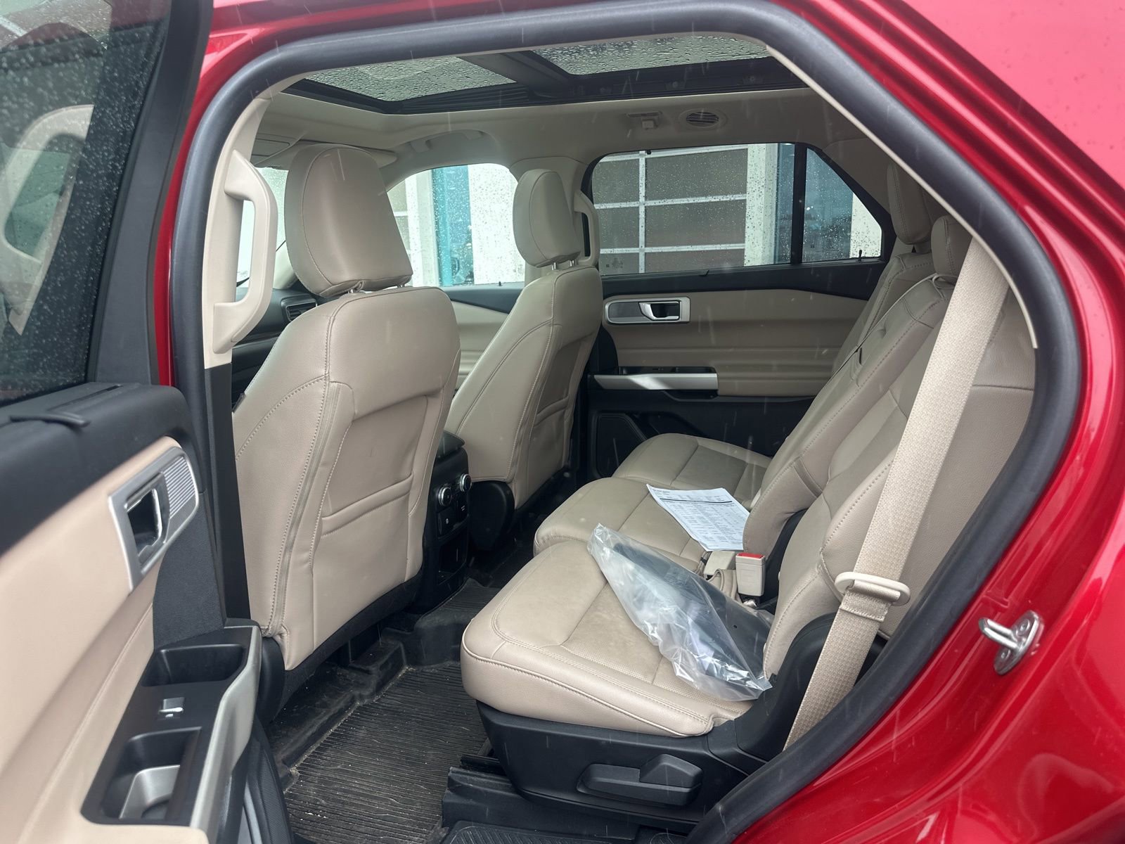 Used 2021 Ford Explorer Limited w/ Equipment Group 301A image 5