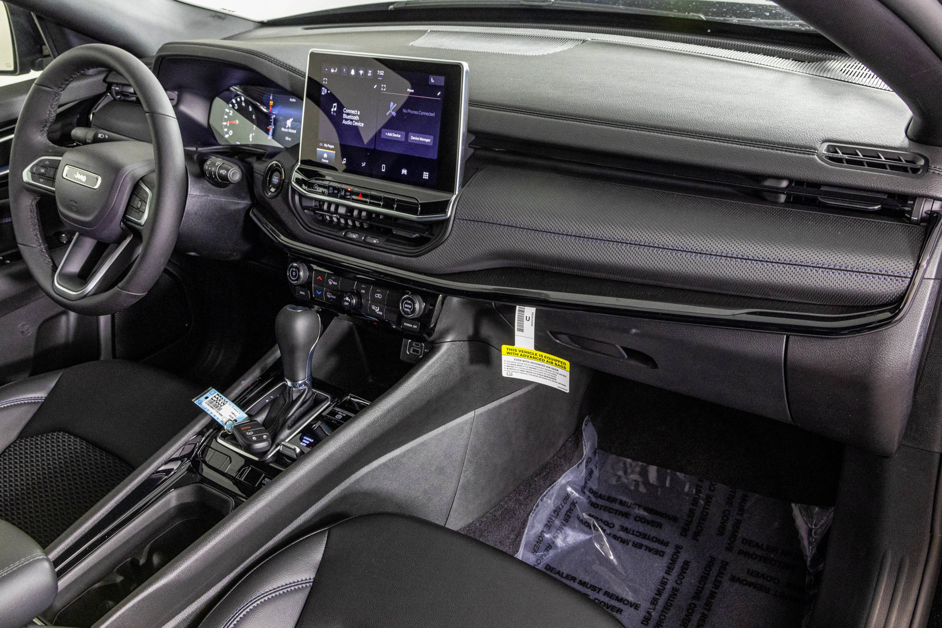 New 2026 Jeep Compass Latitude AWD/4WD image 37