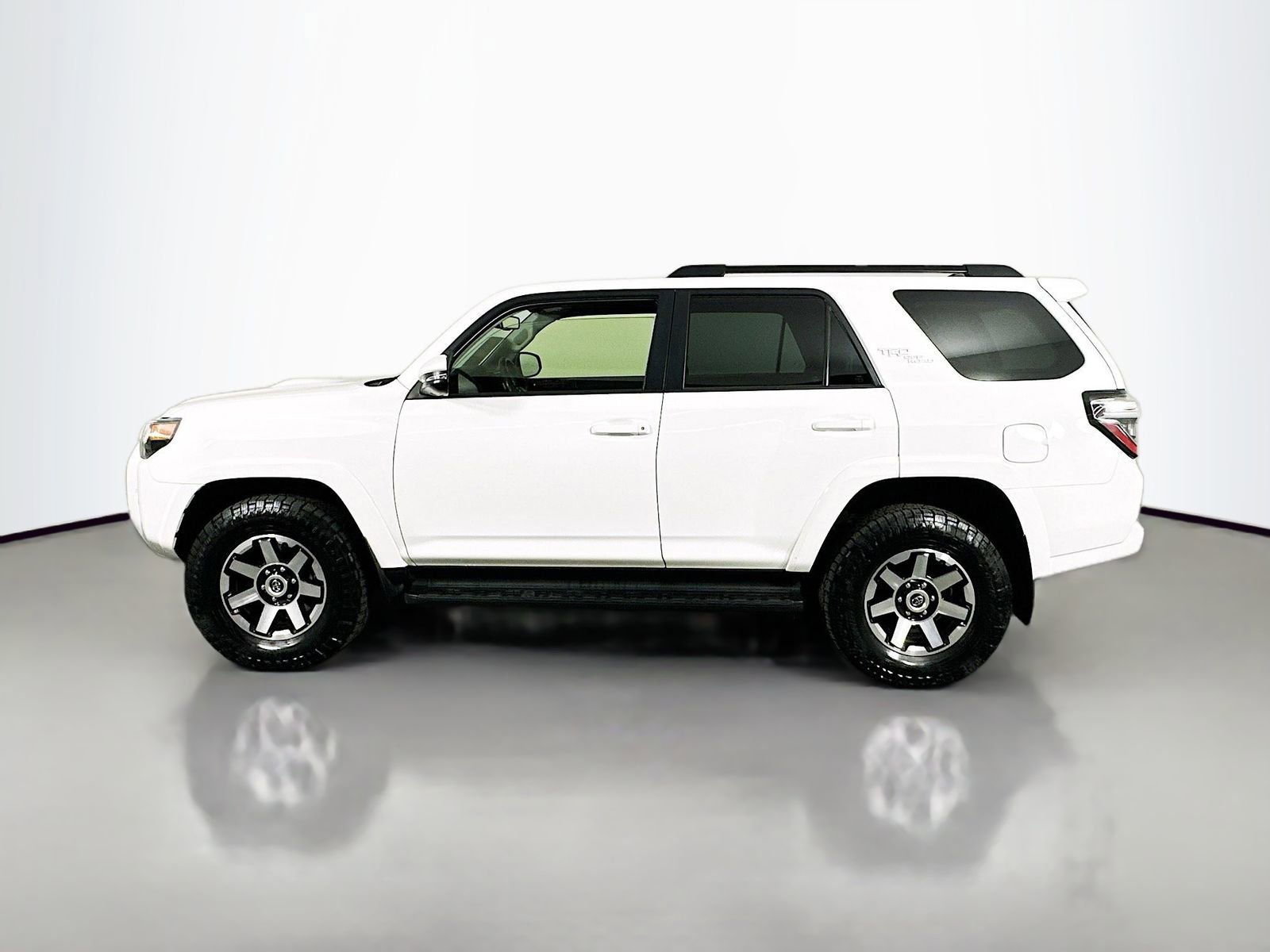 Certified 2023 Toyota 4Runner TRD Off-Road Premium AWD/4WD image 4