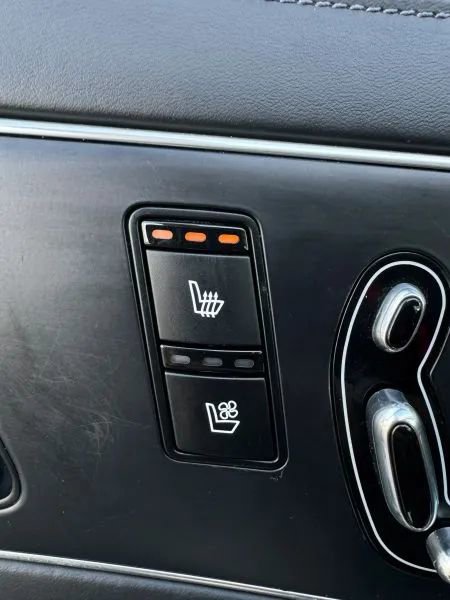 Used 2015 Kia K900 Premium RWD image 41