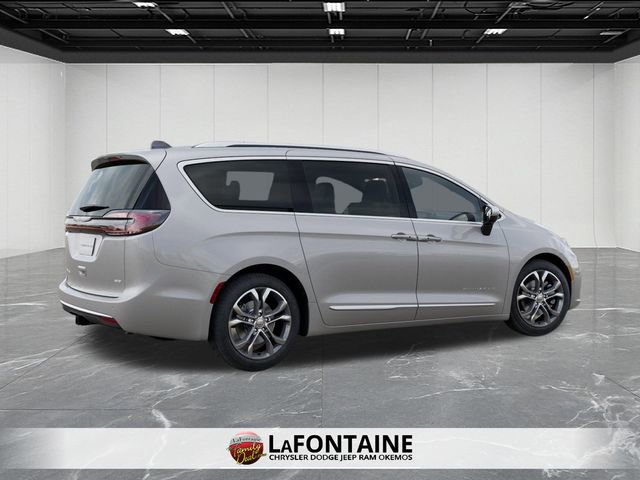 New 2026 Chrysler Pacifica Pinnacle w/ Trailer Tow Group AWD/4WD image 4