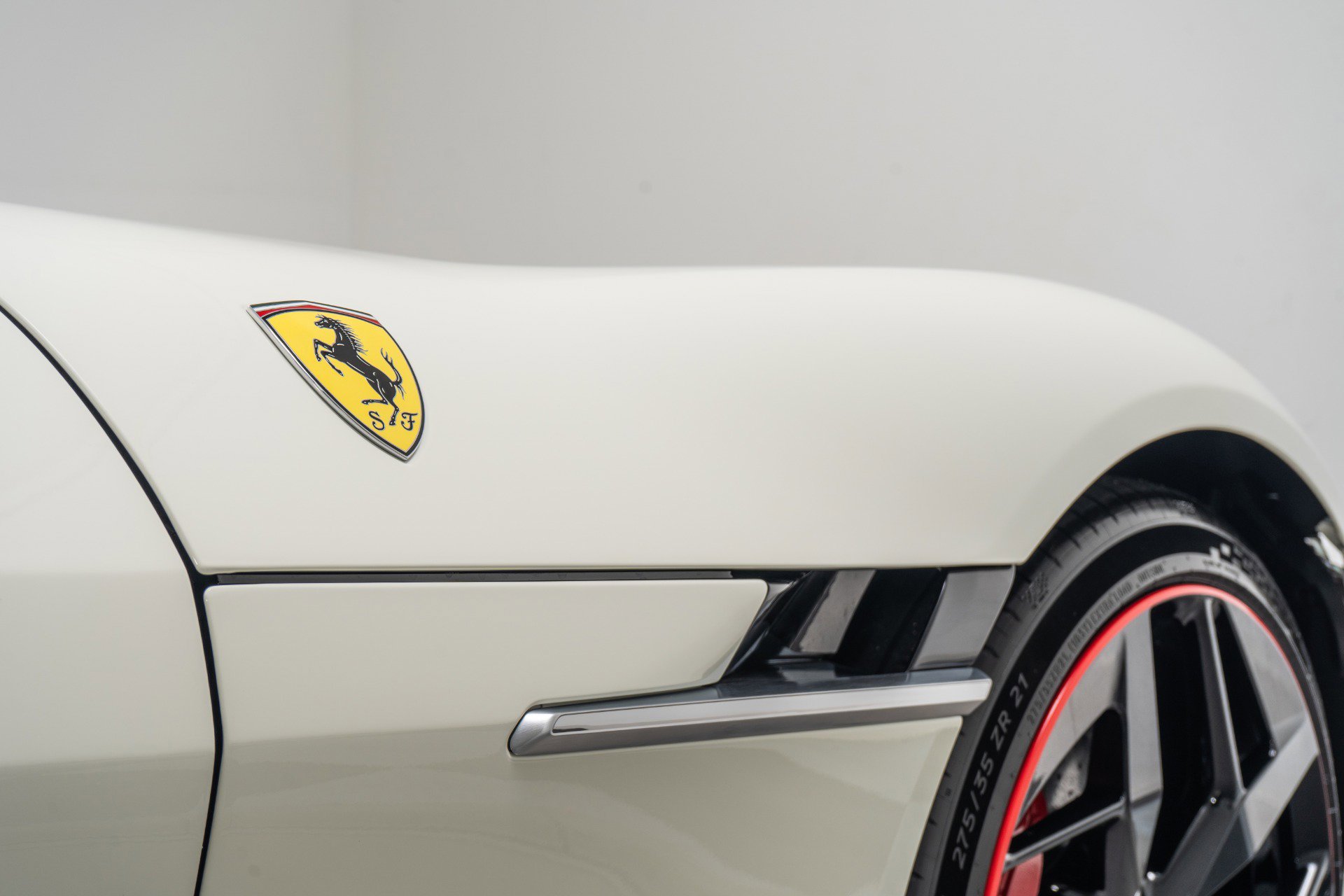 Used 2025 Ferrari 12Cilindri image 37