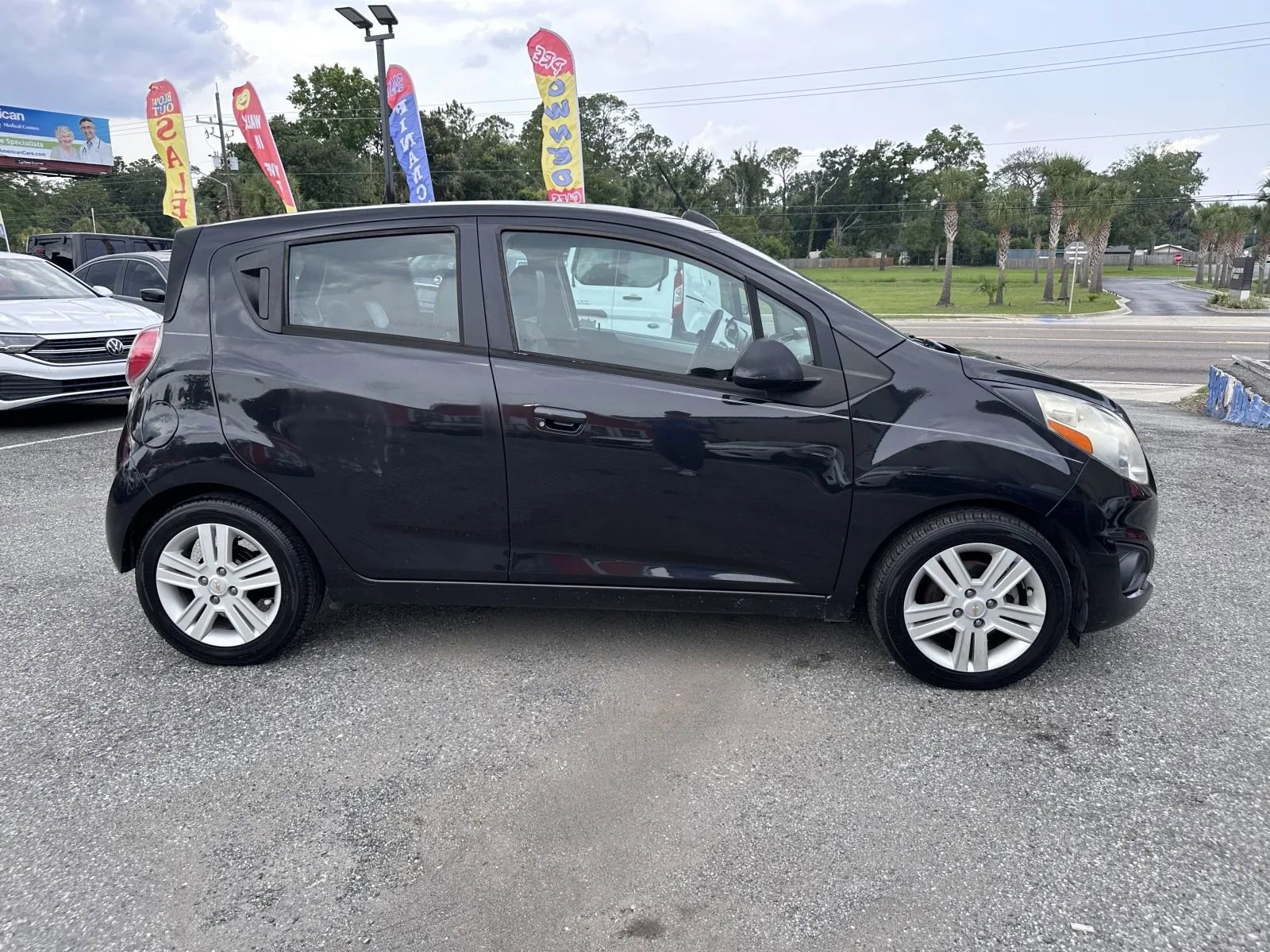 Used 2015 Chevrolet Spark LT FWD image 4