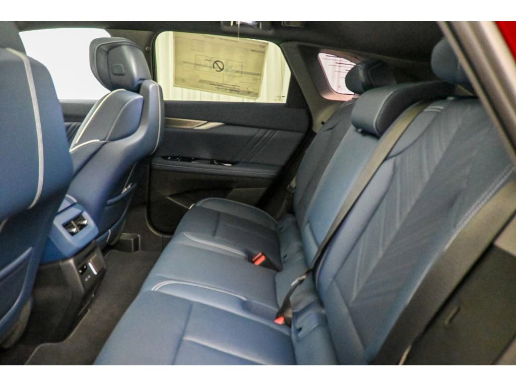 New 2026 Cadillac Optiq Luxury 2 image 13