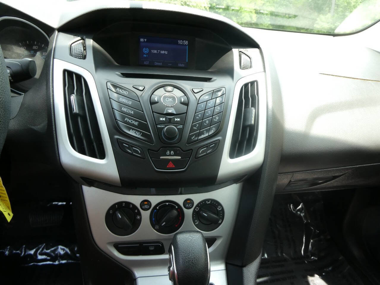 Used 2014 Ford Focus SE w/ Interior Protection Package image 13