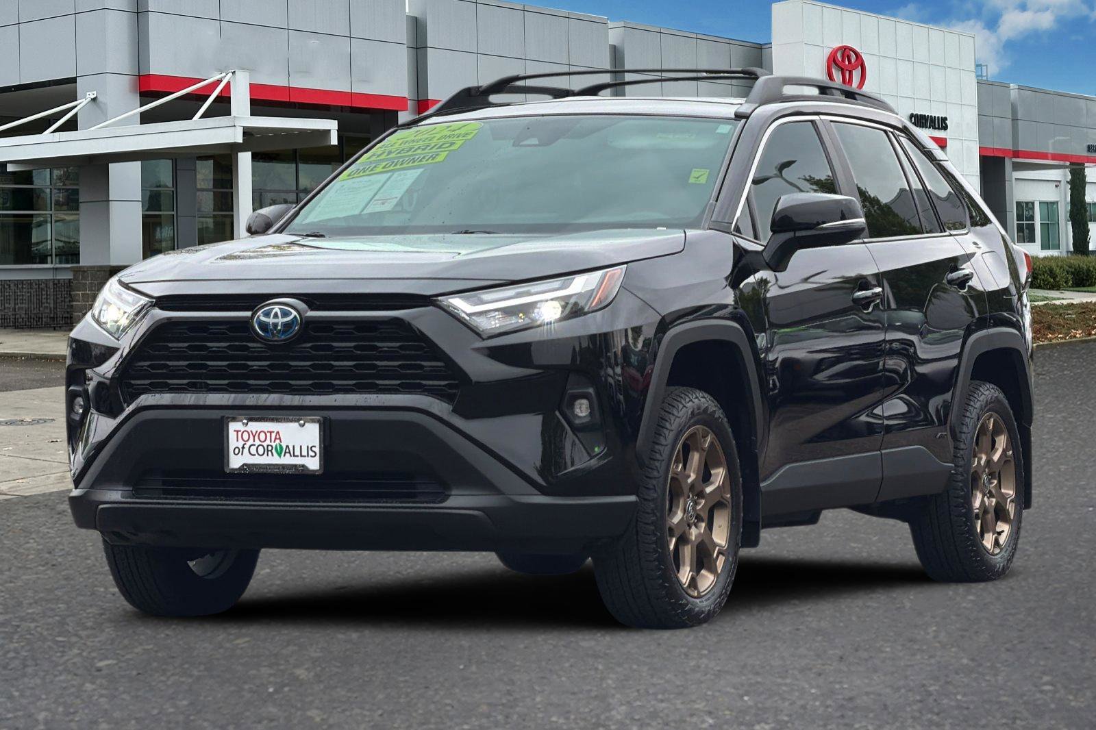 Used 2024 Toyota RAV4 AWD Hybrid image 8