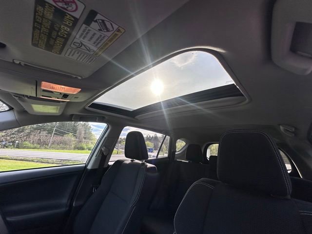 Used 2016 Toyota RAV4 XLE AWD/4WD image 13