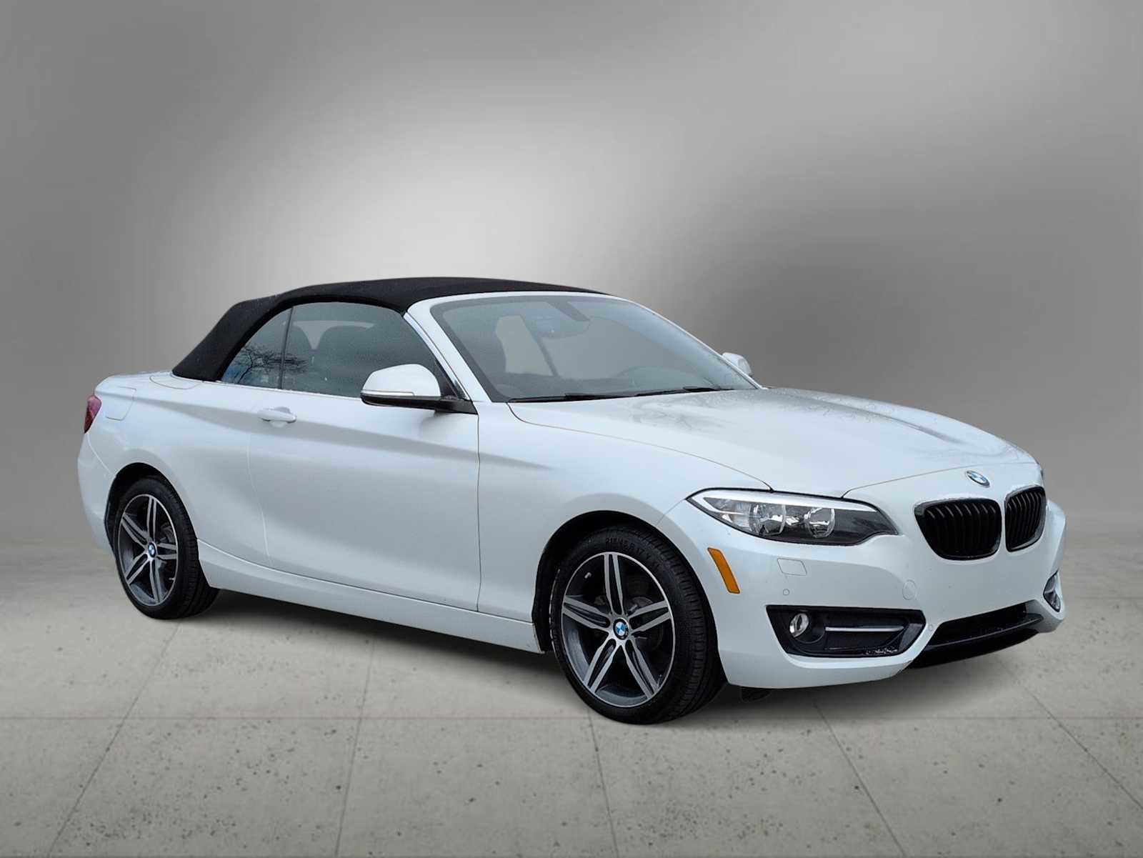 Used 2017 BMW 230i xDrive Convertible image 2