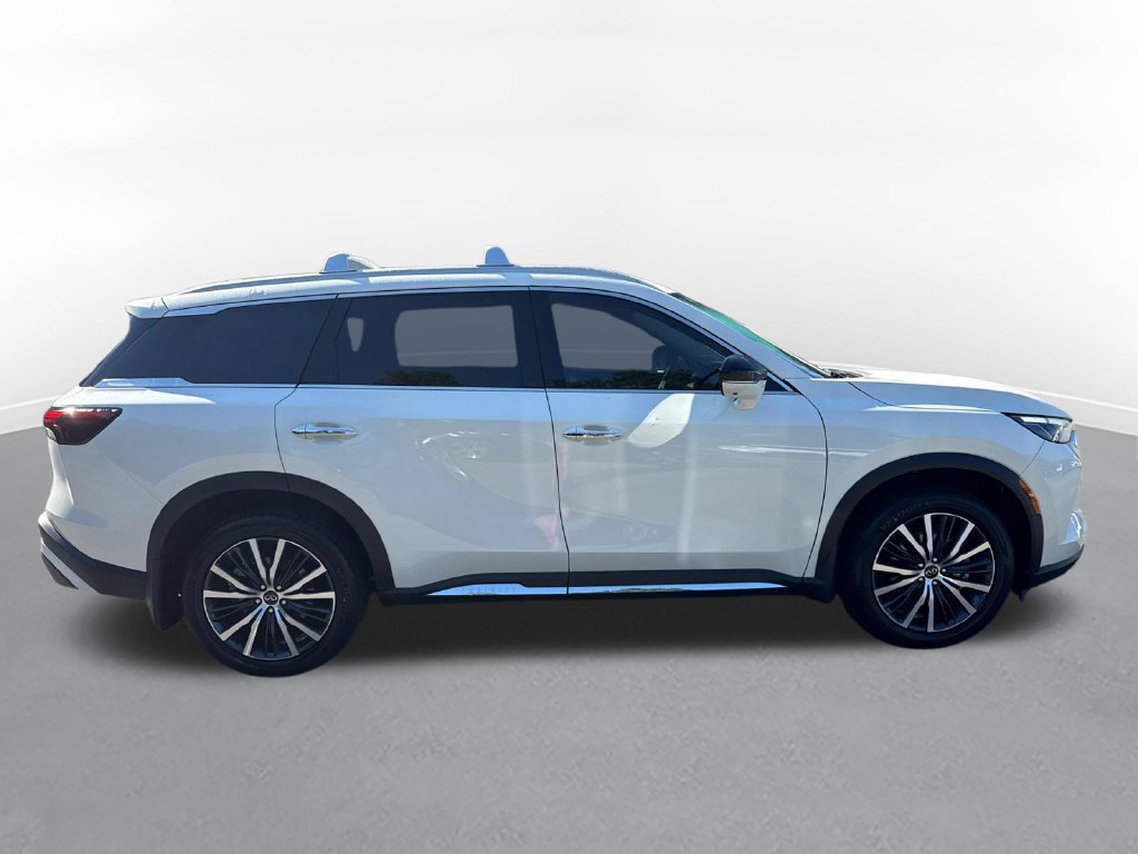 Used 2023 INFINITI QX60 Sensory w/ Vision Package AWD/4WD image 5