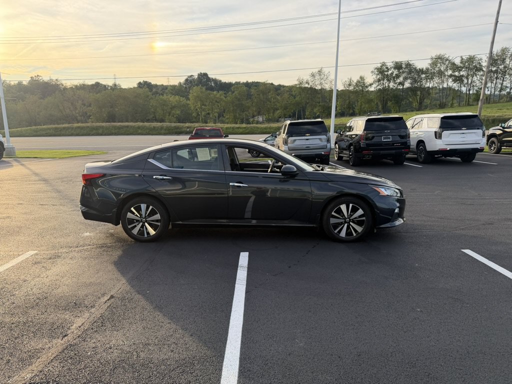 Used 2022 Nissan Altima 2.5 SV FWD image 7