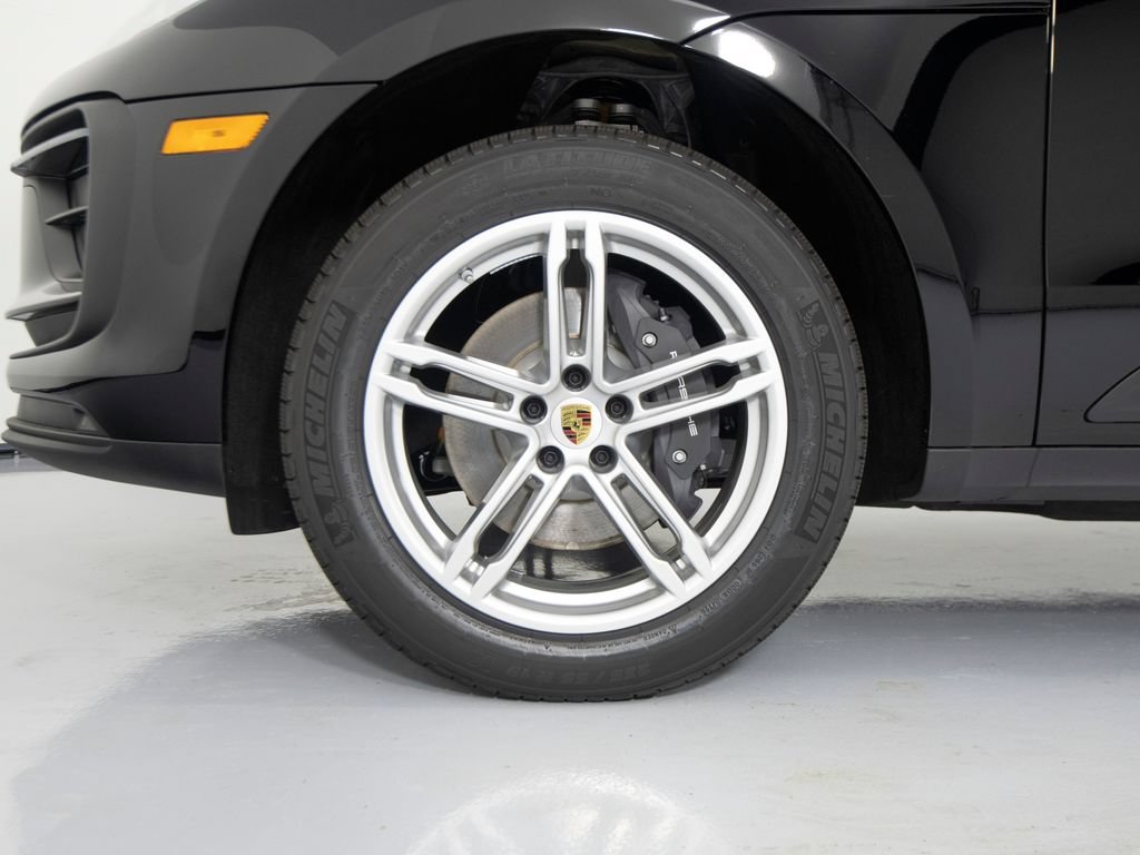 New 2026 Porsche Macan AWD/4WD image 15