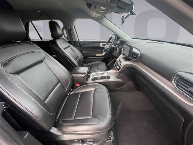 Used 2023 Ford Explorer XLT w/ Equipment Group 202A image 17