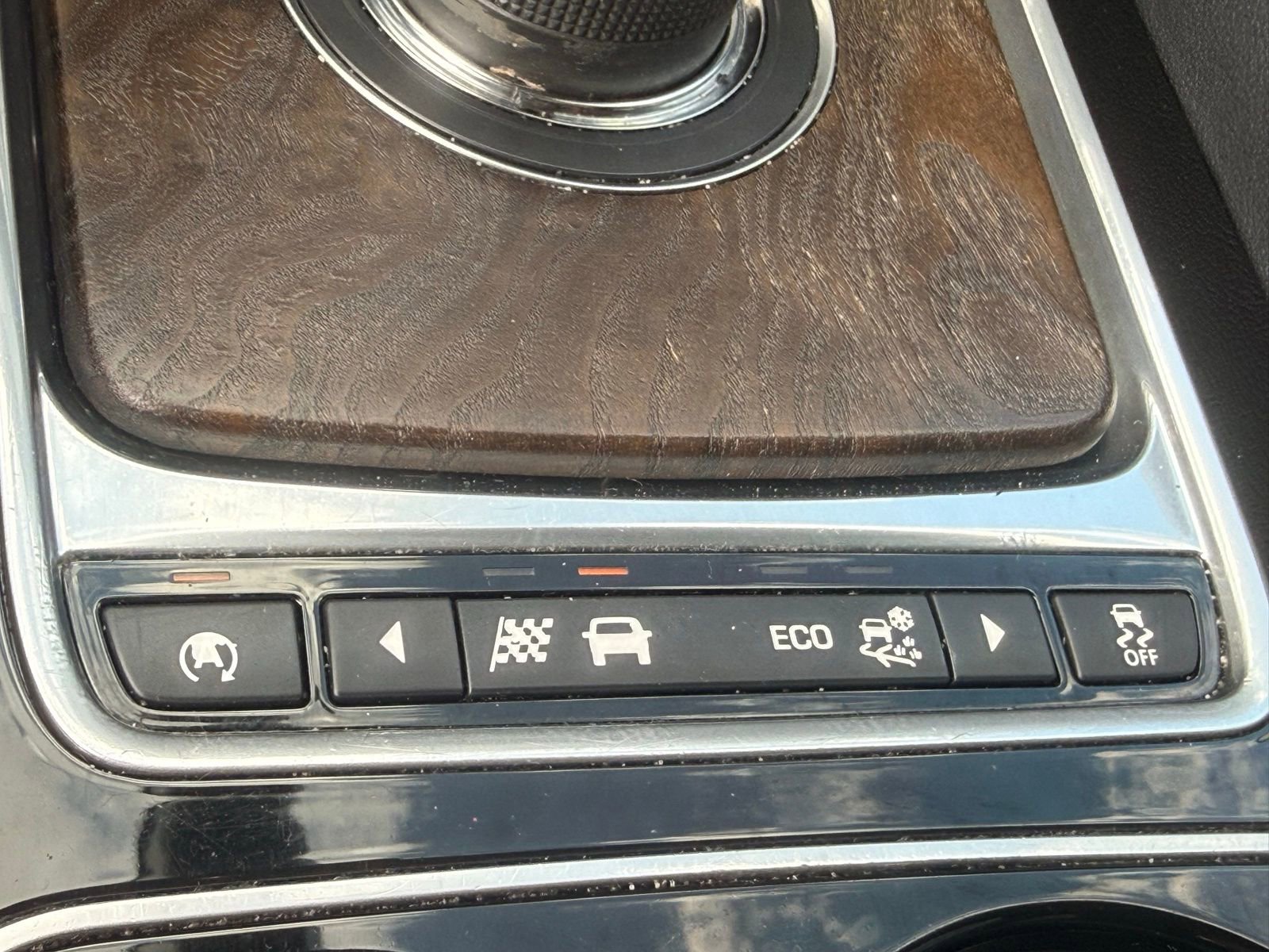 Used 2017 Jaguar F-PACE S image 25