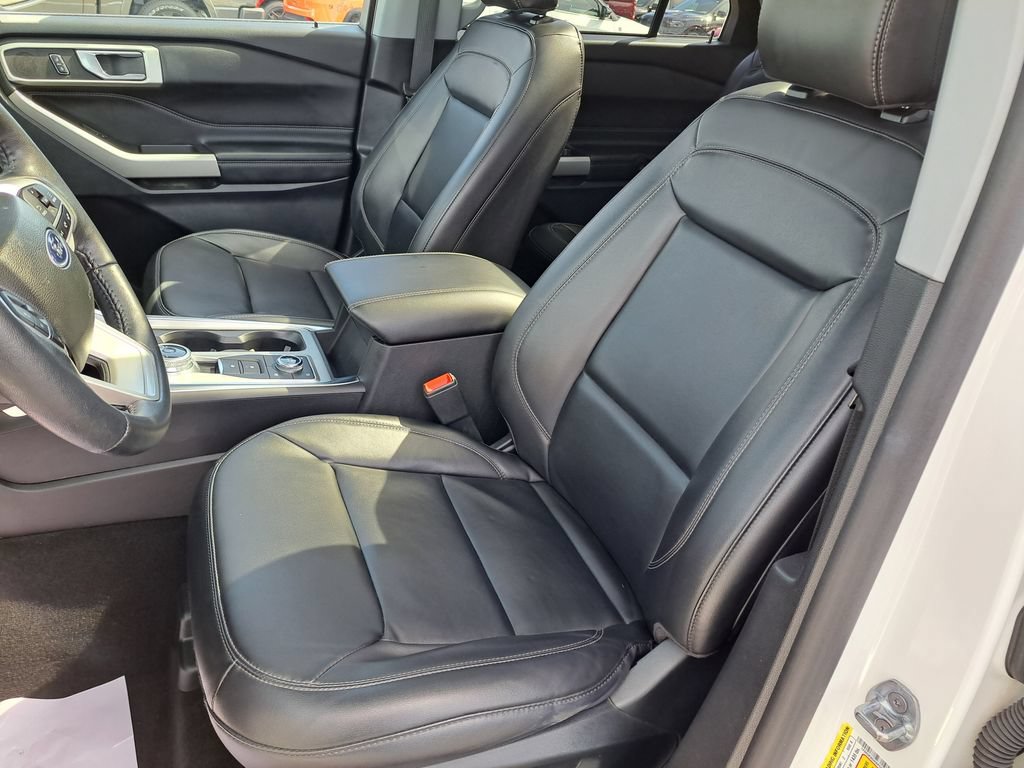 Used 2023 Ford Explorer XLT w/ Equipment Group 202A AWD/4WD image 20