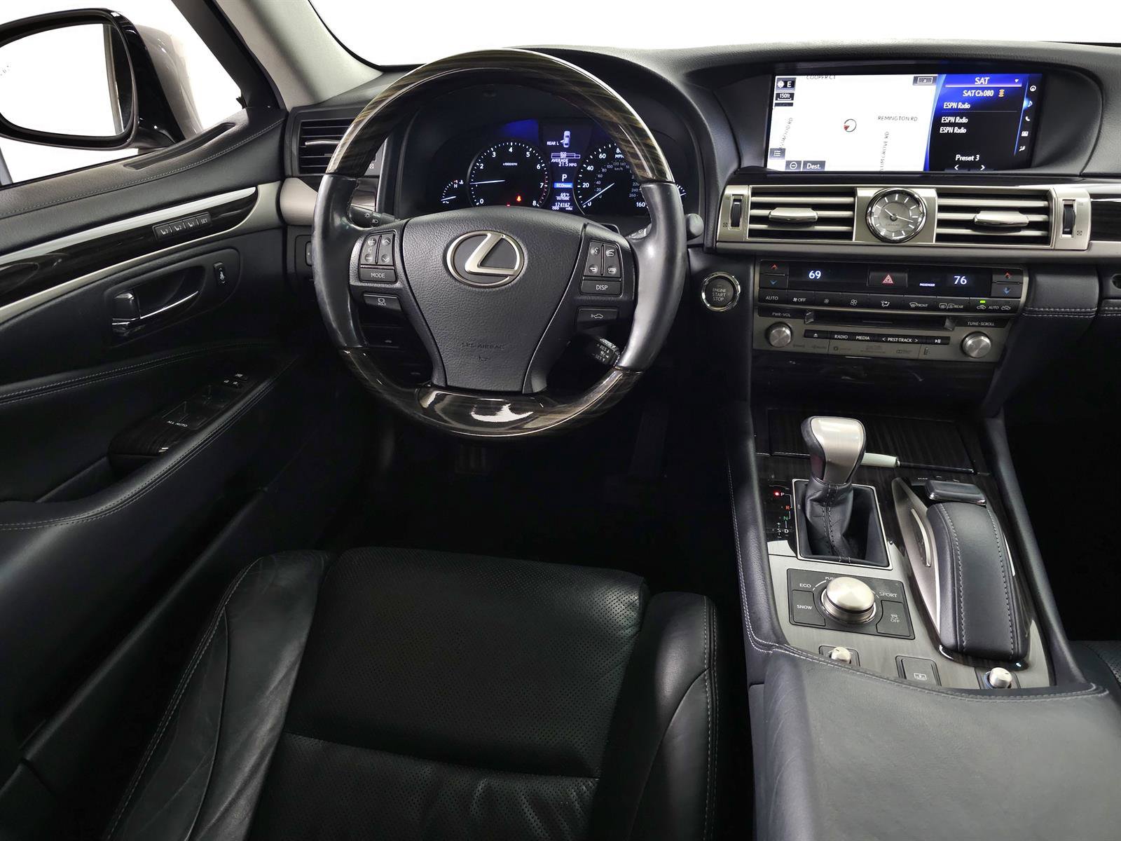 Used 2017 Lexus LS 460 AWD image 18