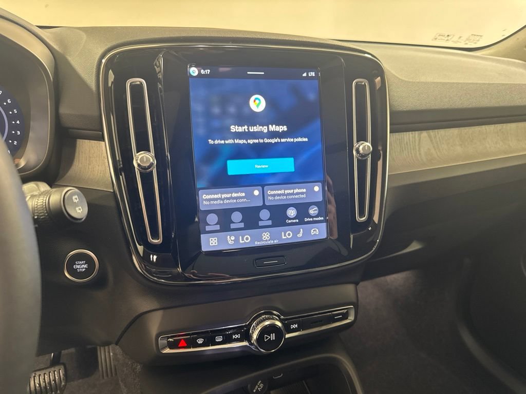 New 2026 Volvo XC40 B5 Plus w/ Climate Package AWD/4WD image 13