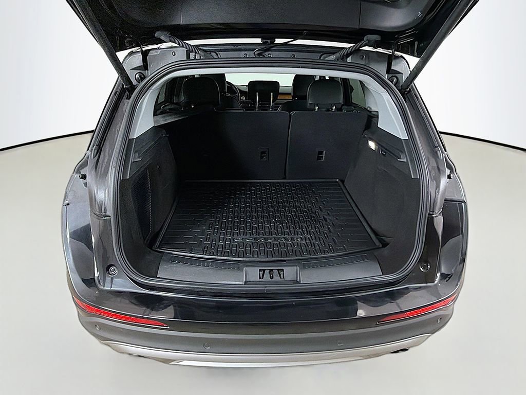 Used 2022 Lincoln Corsair Reserve w/ Elements Package image 18