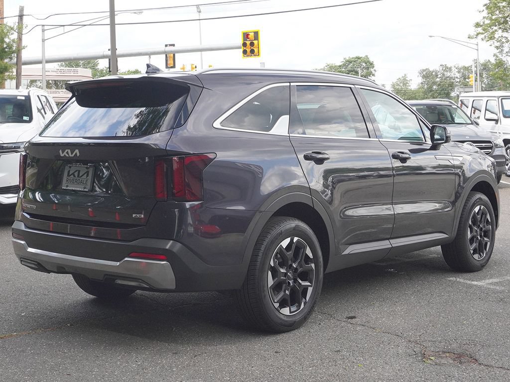 Used 2026 Kia Sorento S AWD/4WD image 9