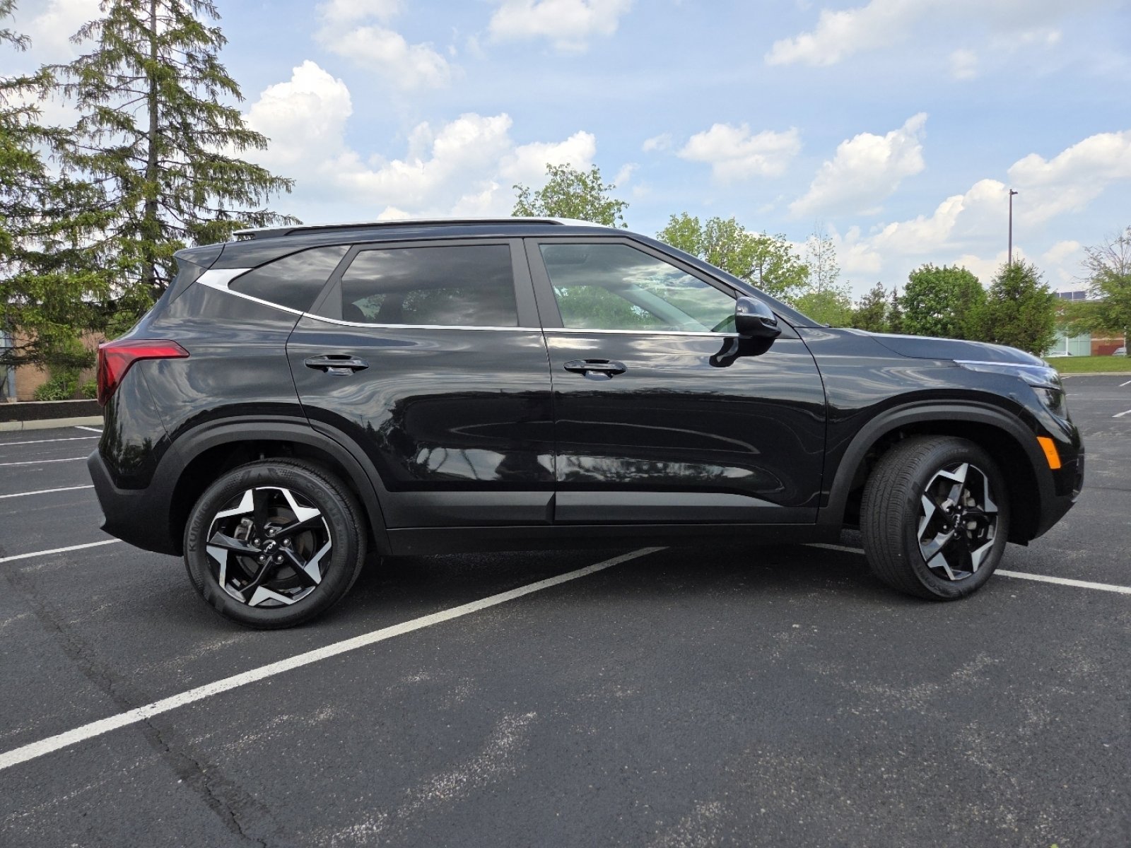 Used 2024 Kia Seltos EX AWD/4WD image 24