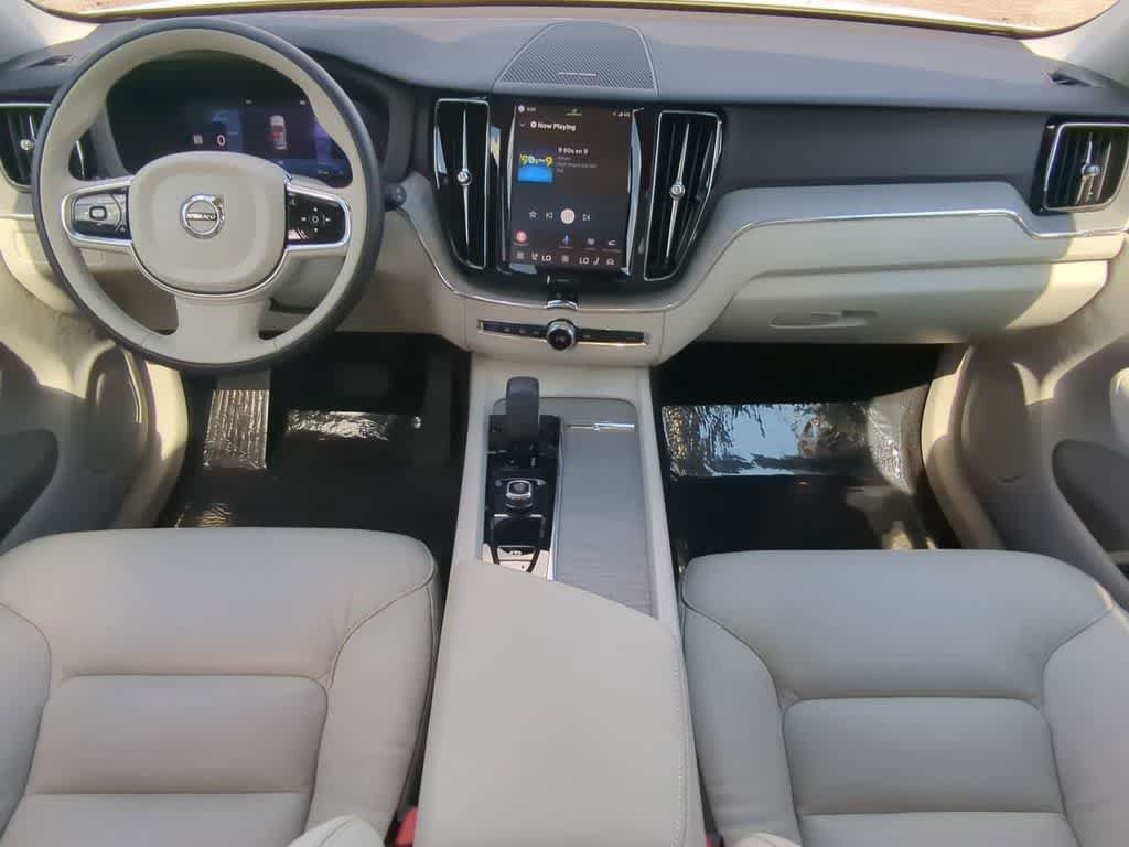 Certified 2024 Volvo XC60 B5 Plus AWD/4WD image 14