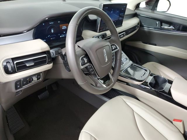 Used 2023 Lincoln Nautilus FWD w/ Premium Package image 20