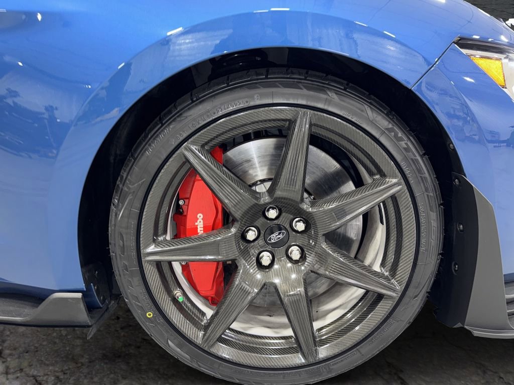 Used 2020 Ford Mustang Shelby GT500 w/ Carbon Fiber Track Pack image 16