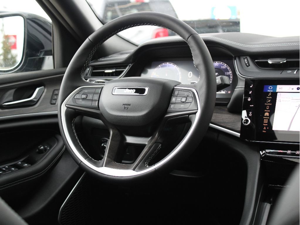 New 2026 Jeep Grand Cherokee Limited Reserve AWD/4WD image 15