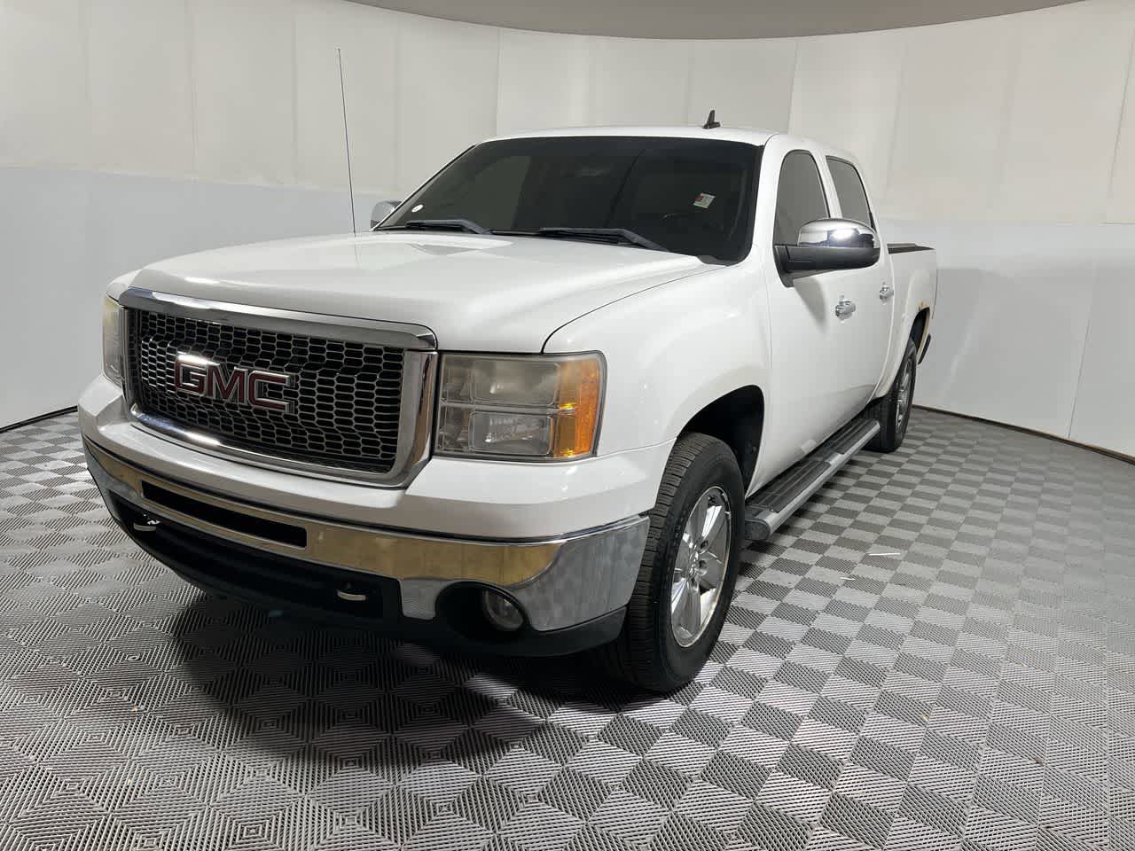 Used 2010 GMC Sierra 1500 SLE w/ Power Pack Plus AWD/4WD image 4